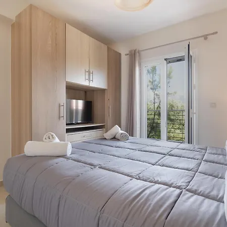 Ardavani 4 Apartment